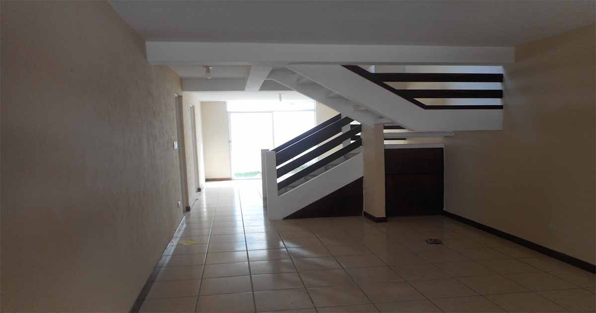 Venta de Casa o Casas, Terrenos, Propiedades, Apartamentos, Inmuebles en Guatemala, zona 11, zona 7, zona 2, zona 18, zona 16, Mixco, Carretera Al Salvador, Fraijanes, Santa Catarina Pinula, Antigua Guatemala, Villa Nueva, Villa Canales, San Miguel Petapa - Venta o Alquiler de Casas En Guatemala